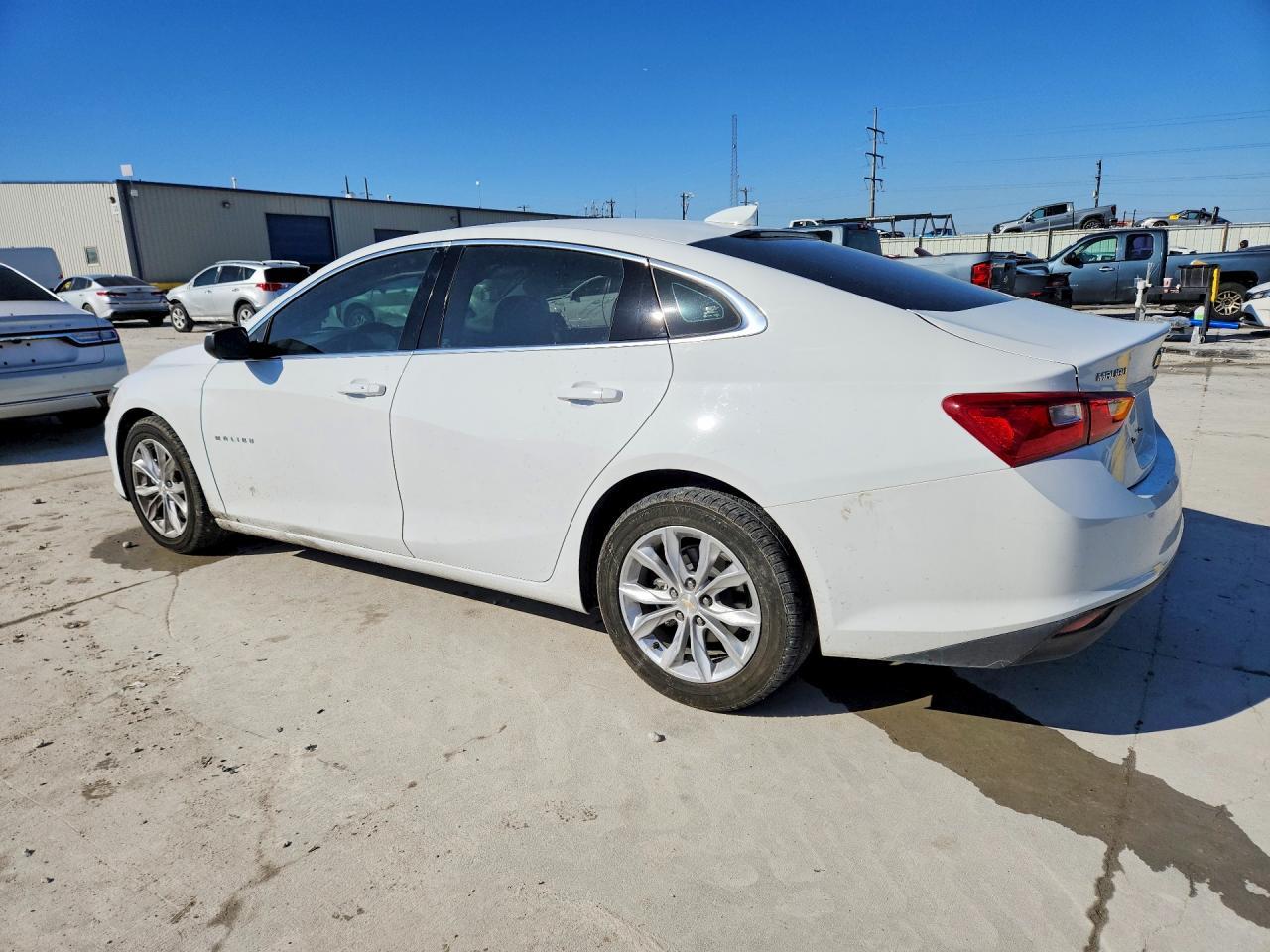 2023 Chevrolet Malibu Lt - Image 2