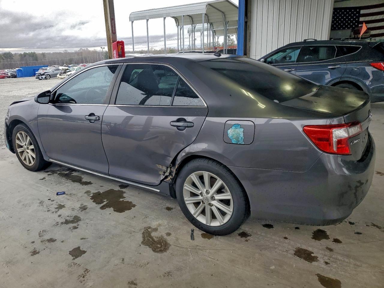 2014 Toyota Camry Se - Фото 2