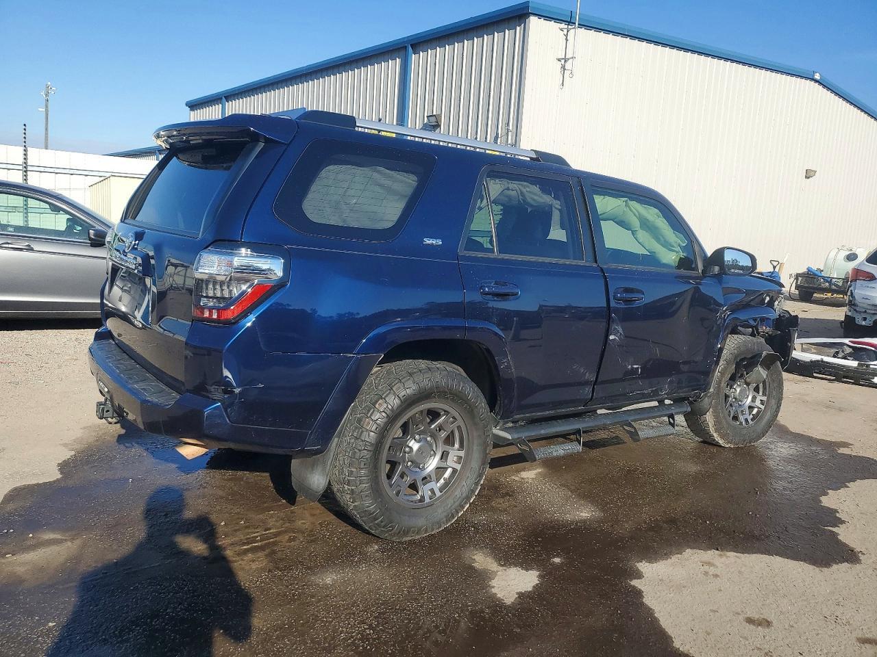 2020 Toyota 4Runner Sr5 - Image 3
