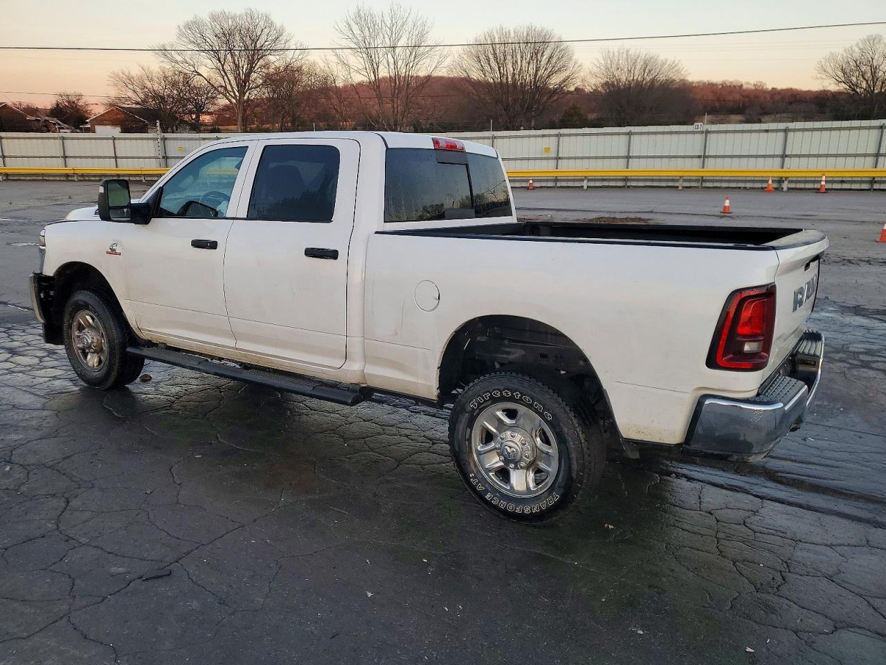 2025 Ram 2500 Tradesman - Фото 2