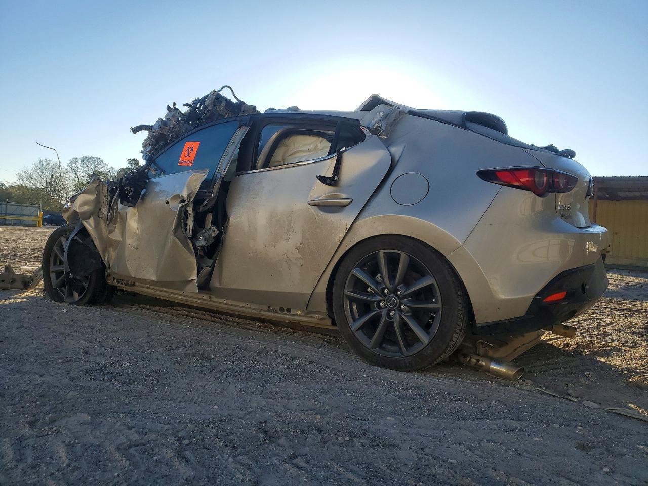 2023 Mazda 3 Preferred - Фото 2