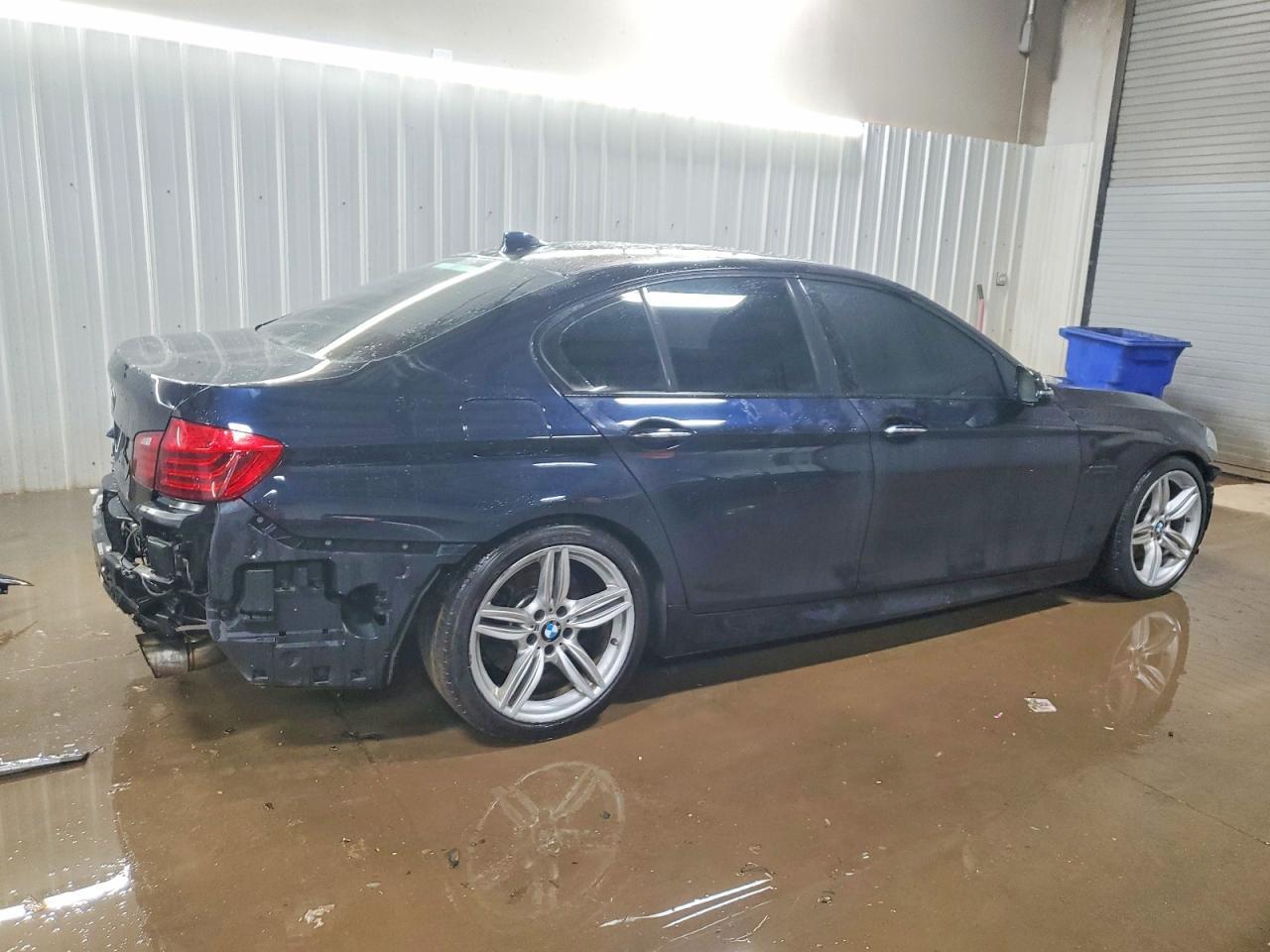 2015 BMW 550 Xi - Фото 3