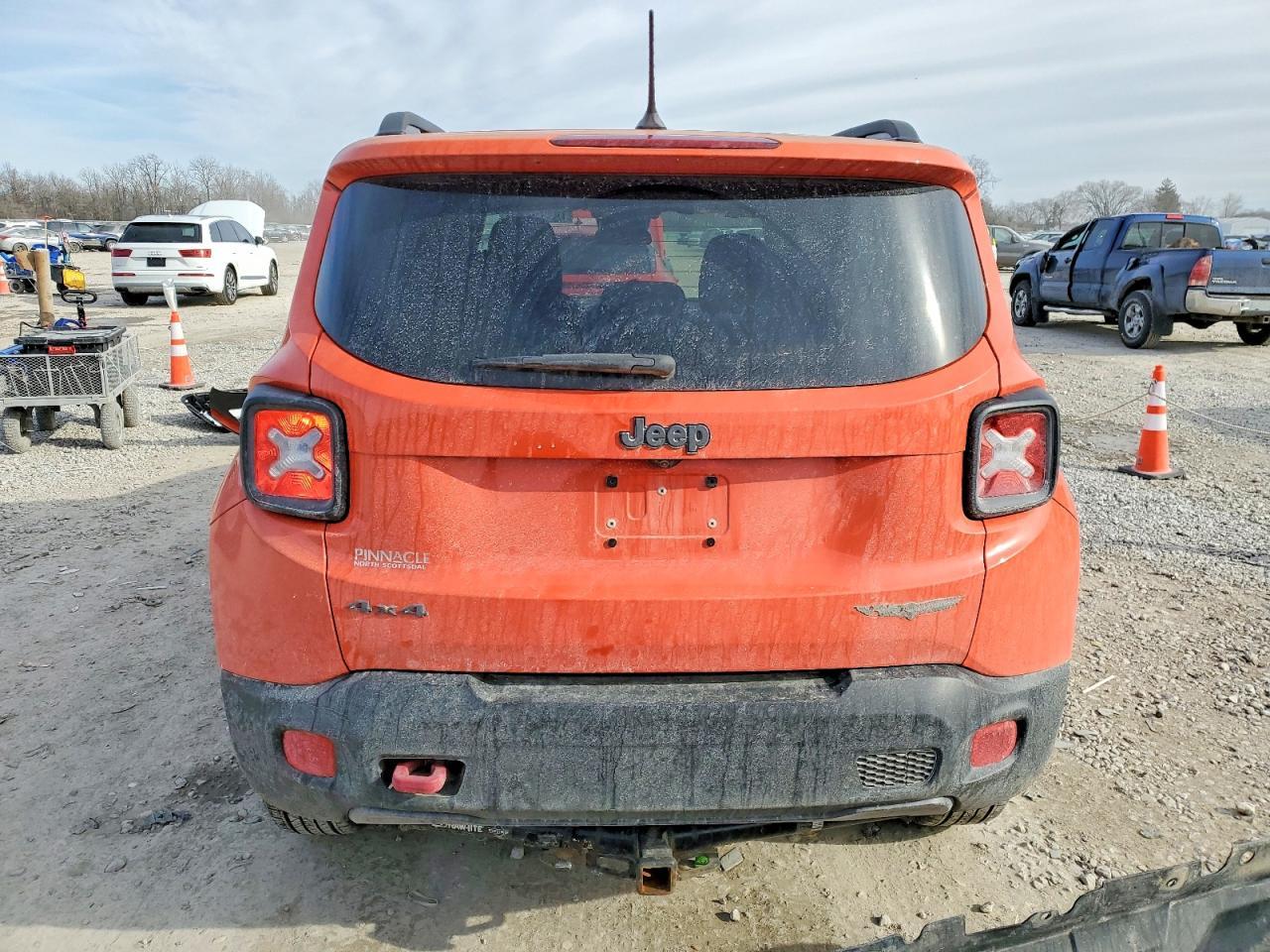 2016 Jeep Renegade Trailhawk - Фото 6