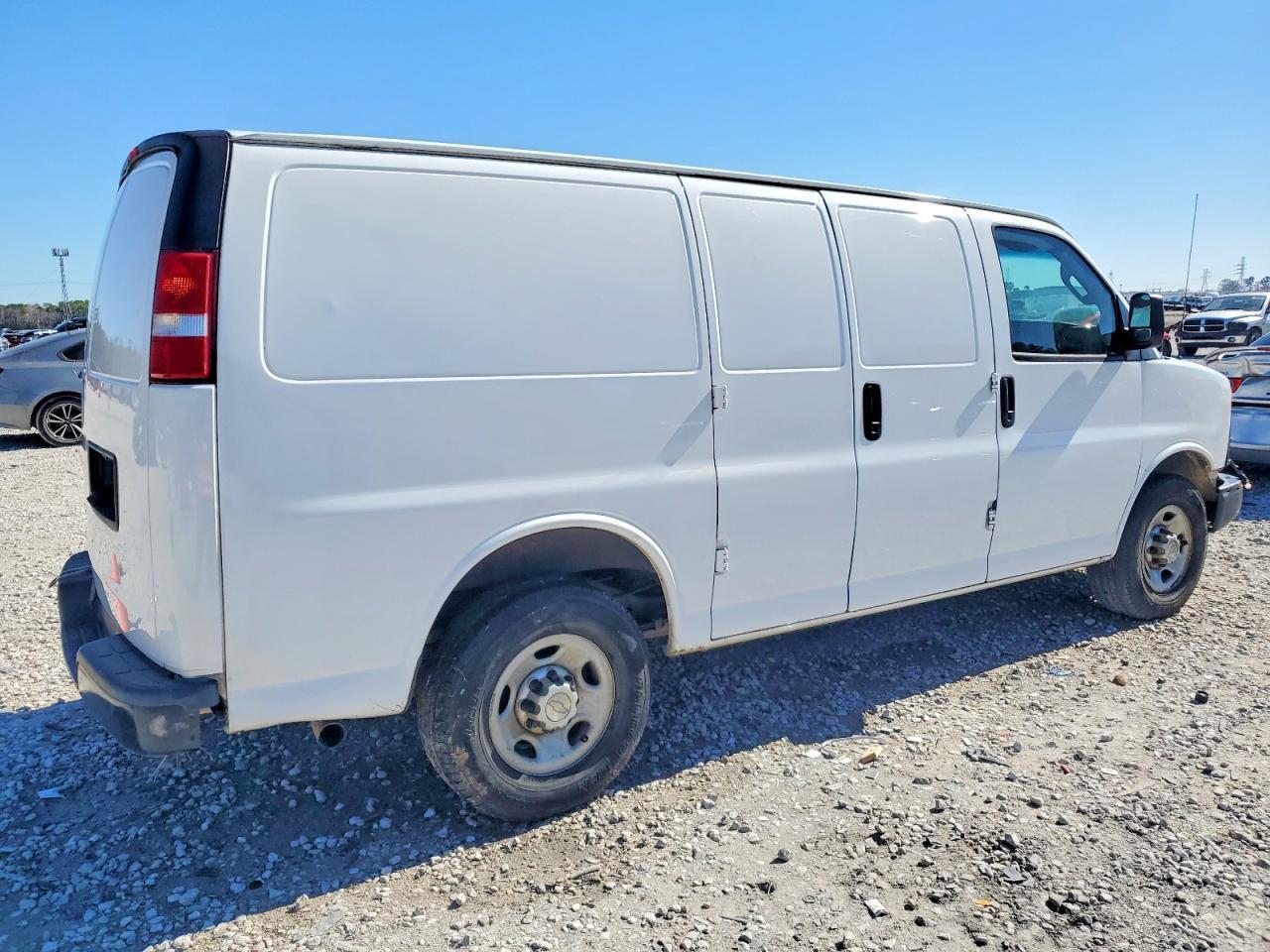 2017 Chev Express Cargo 2500 1 - Image 3