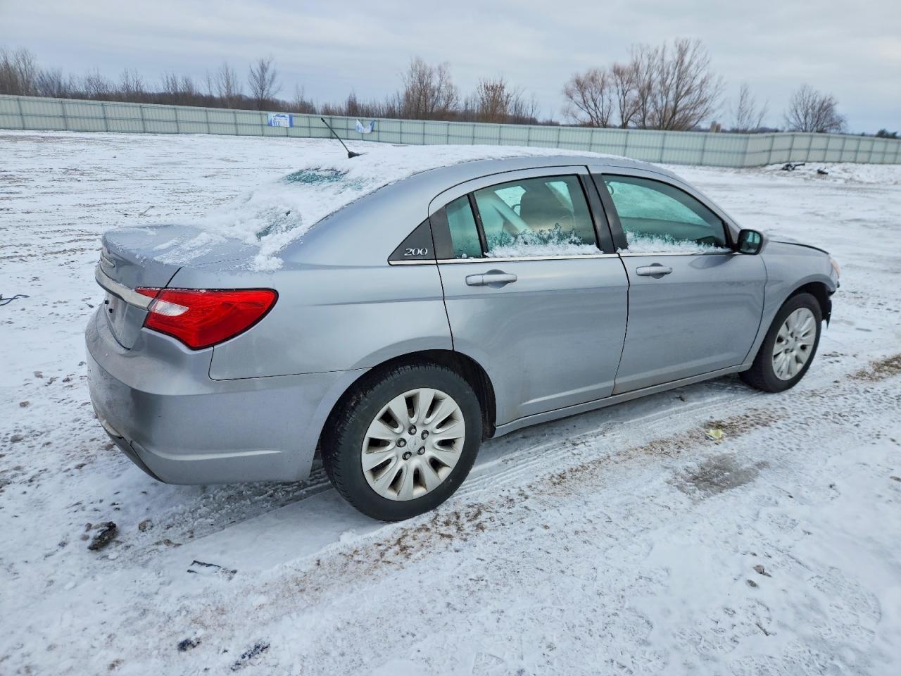 2014 Chrysler 200 Lx - Фото 3