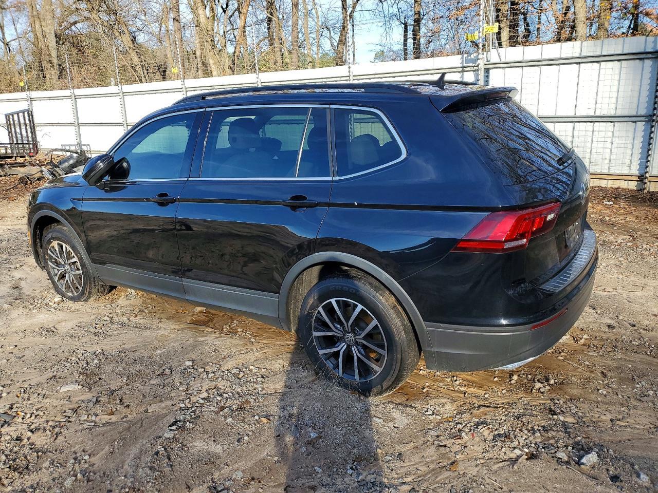 2019 Volkswagen Tiguan Se - Image 2