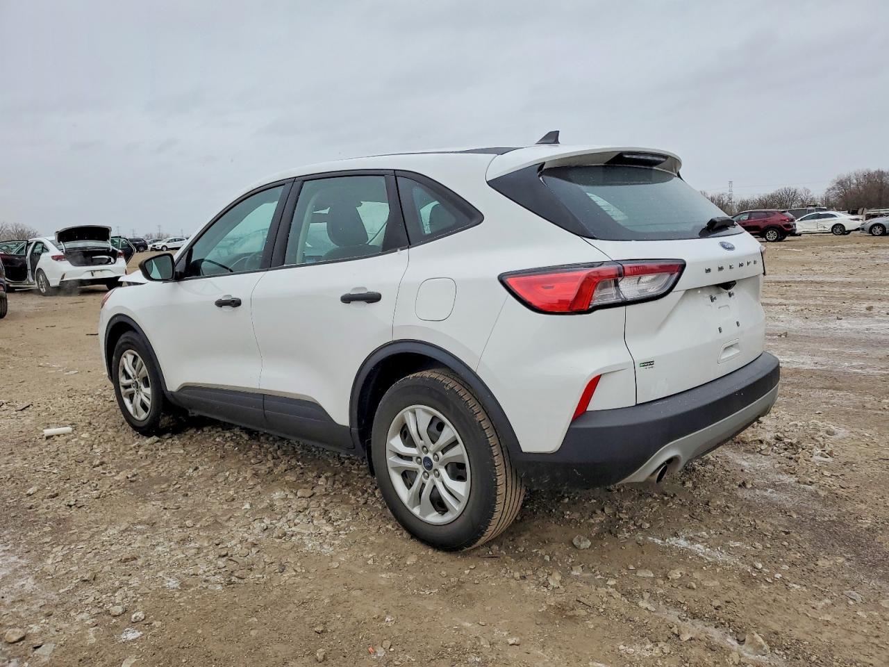 2021 Ford Escape S - Фото 2