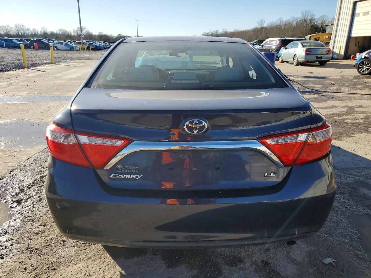 2015 Toyota Camry Le - Фото 6