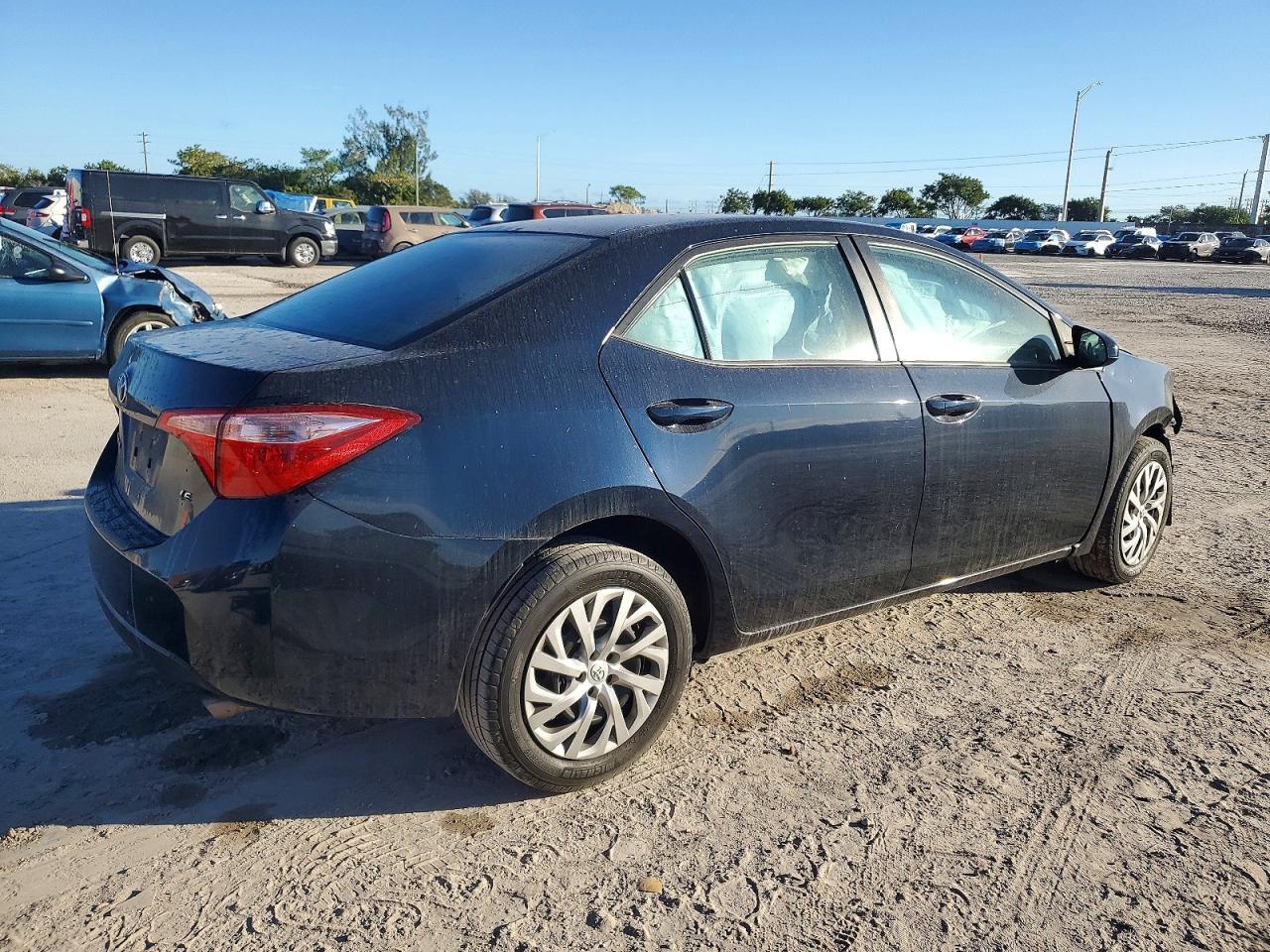 2019 Toyota Corolla L - Image 3