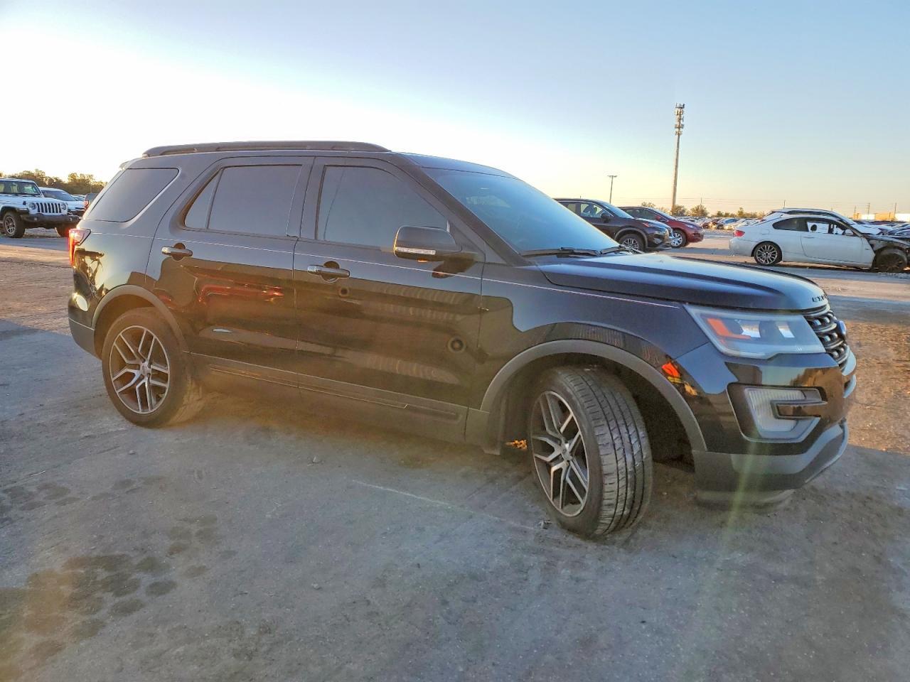 2017 Ford Explorer Sport - Image 4