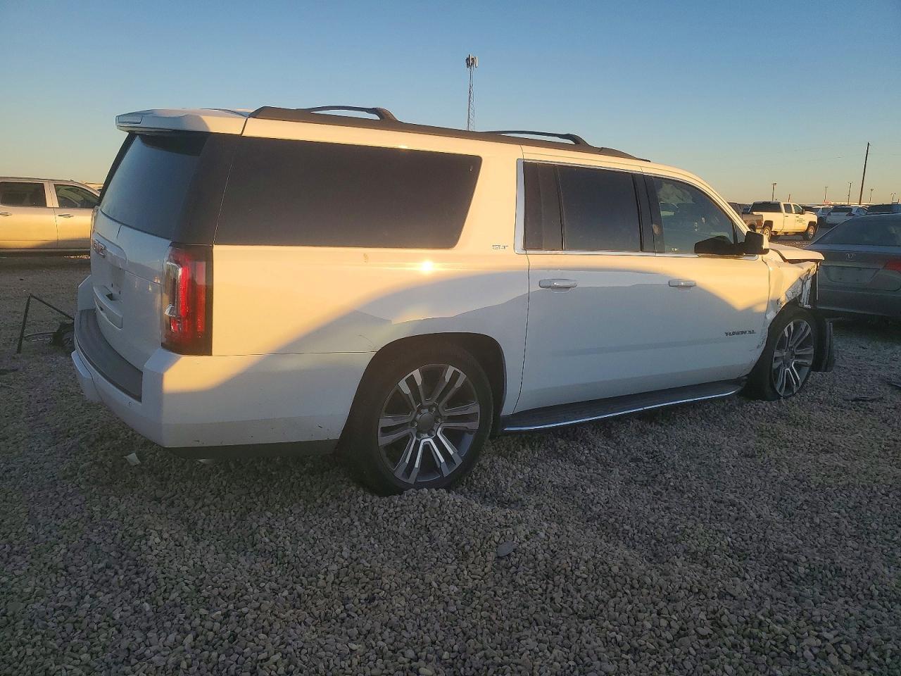 2018 GMC Yukon Xl K1500 Slt - Image 3