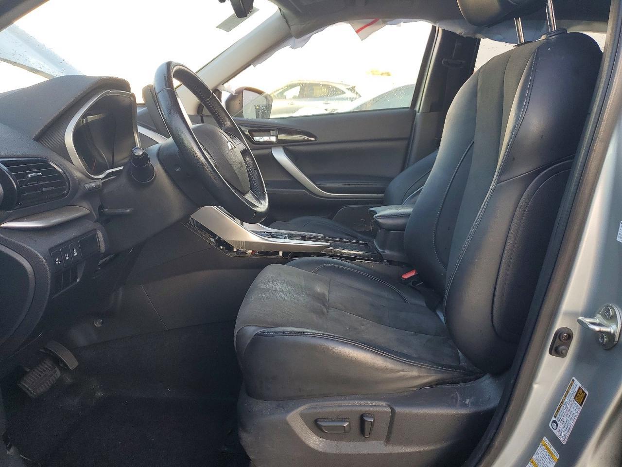 2022 Mitsubishi Eclipse Cross Se - Image 7