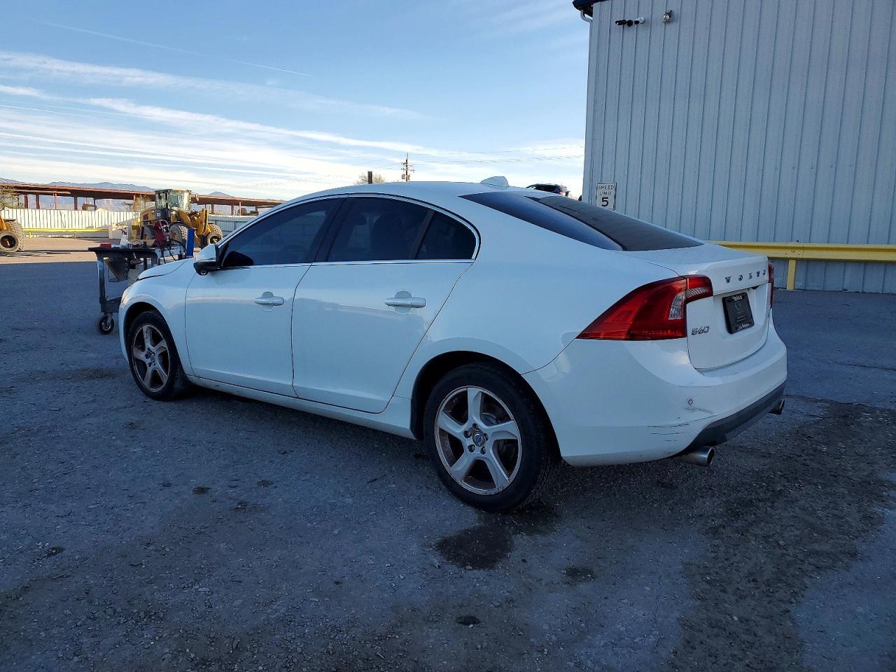 2013 Volvo S60 T5 - Image 2