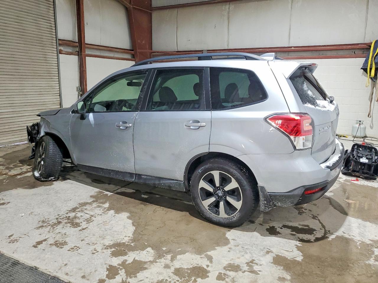 2018 Subaru Forester 2.5I Premium - Фото 2