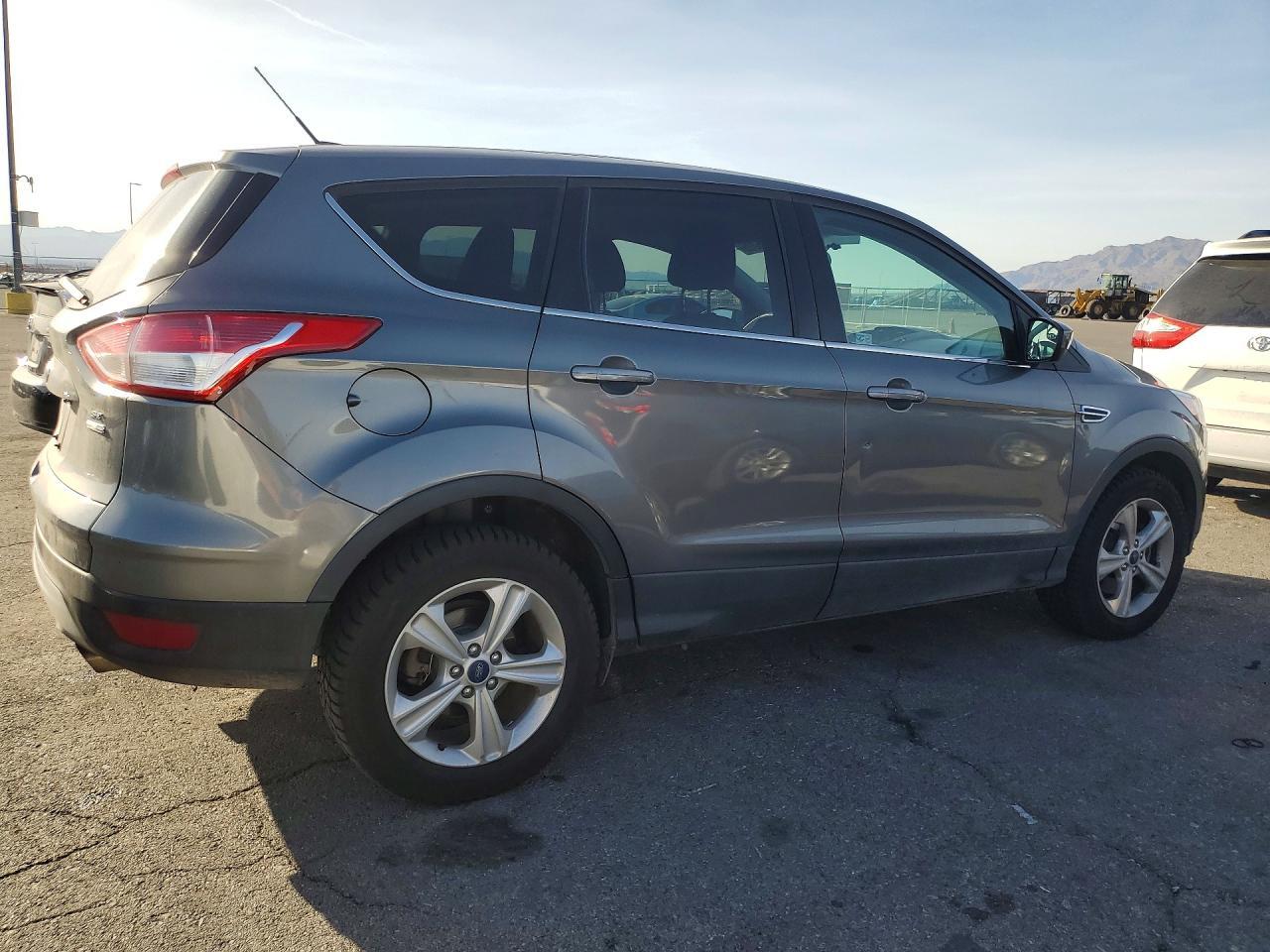 2014 Ford Escape Se - Image 3