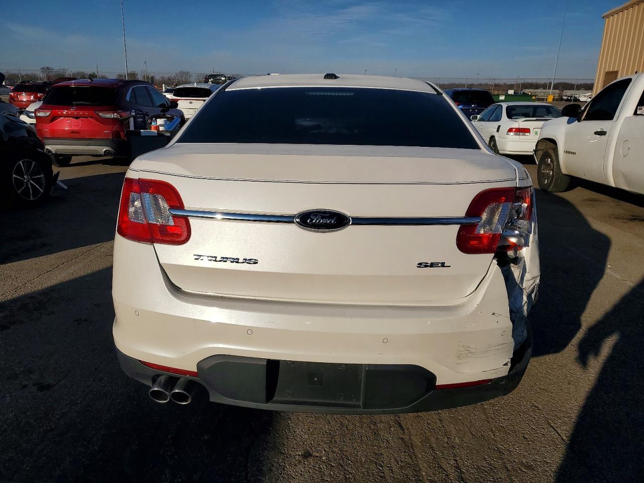 2012 Ford Taurus Sel - Image 6