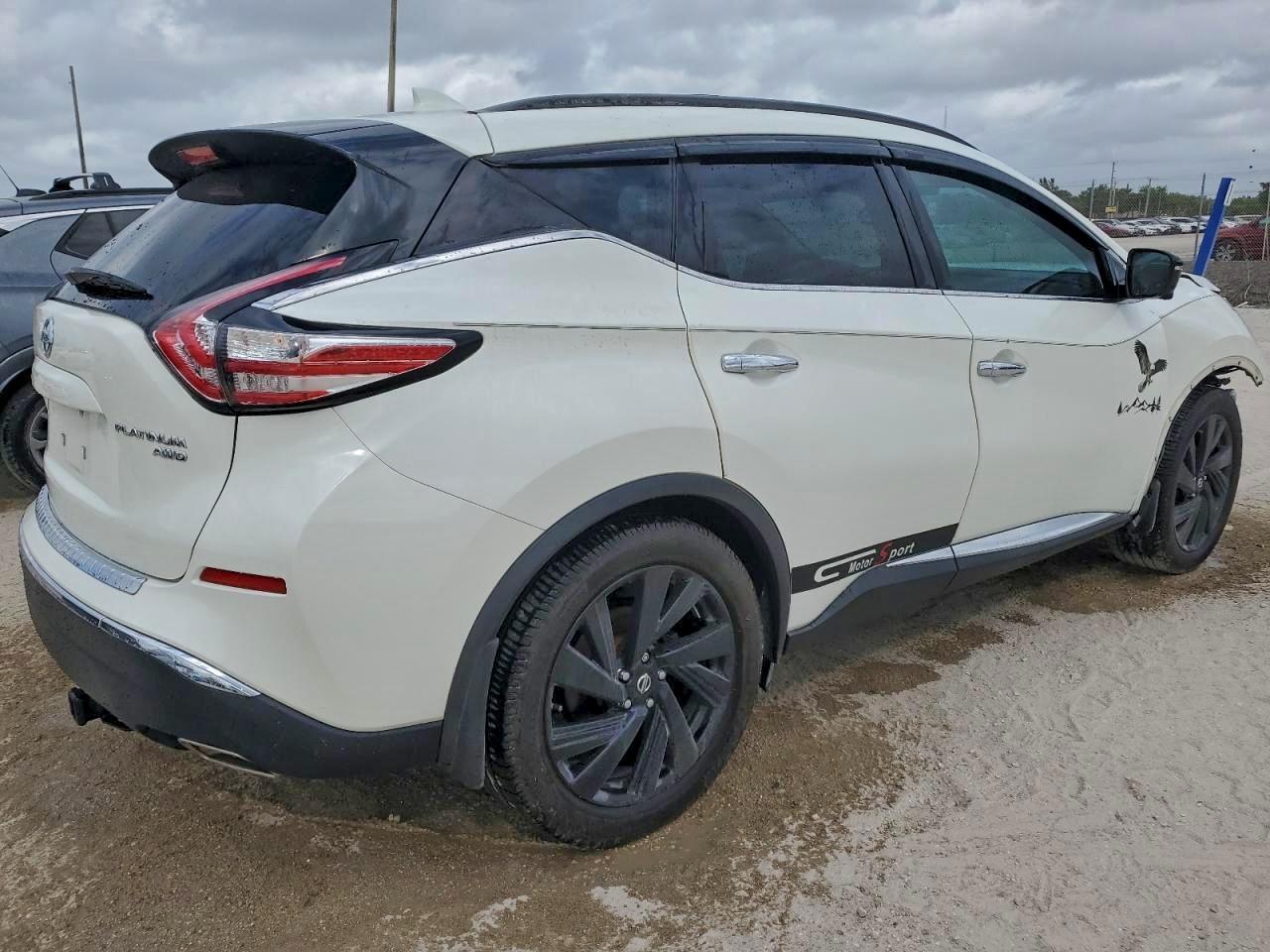 2017 Nissan Murano S - Image 3