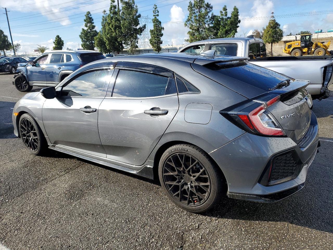 2017 Honda Civic Sport Touring - Image 2