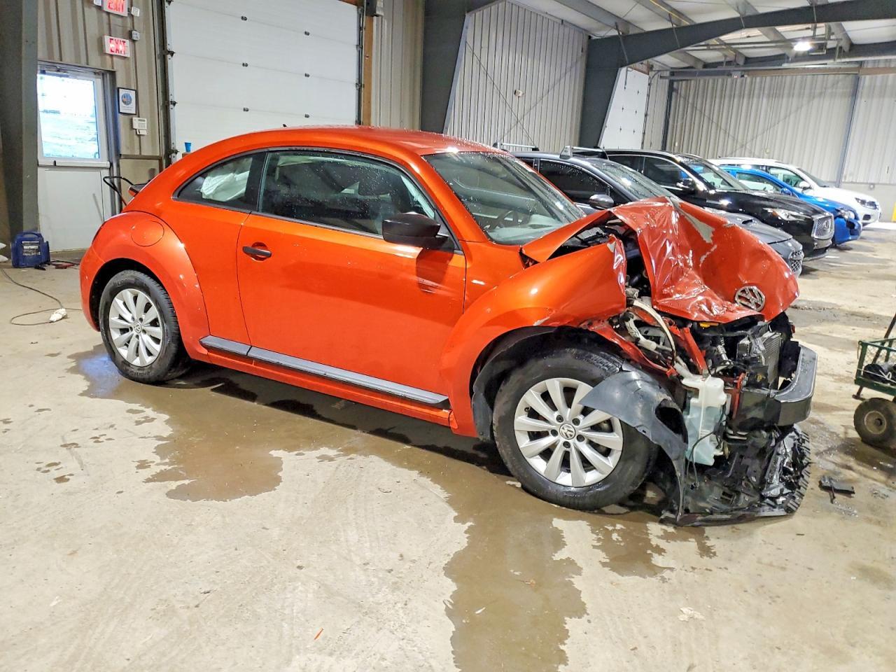 2018 Volkswagen Beetle S - Image 4