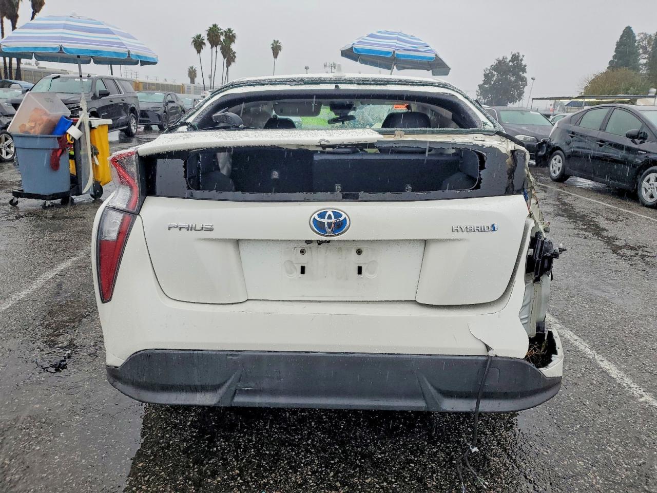 2016 Toyota Prius - Image 6