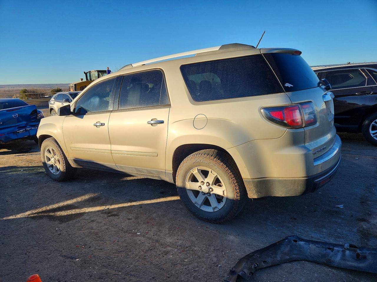 2015 GMC Acadia Sle - Image 2