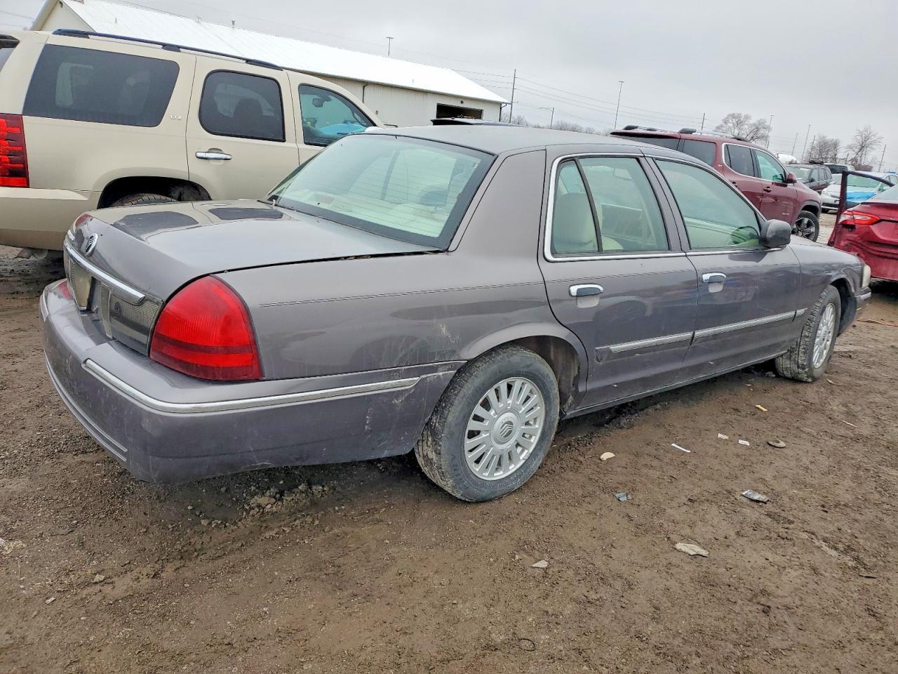 2008 Mercury Grand Marquis - Image 3