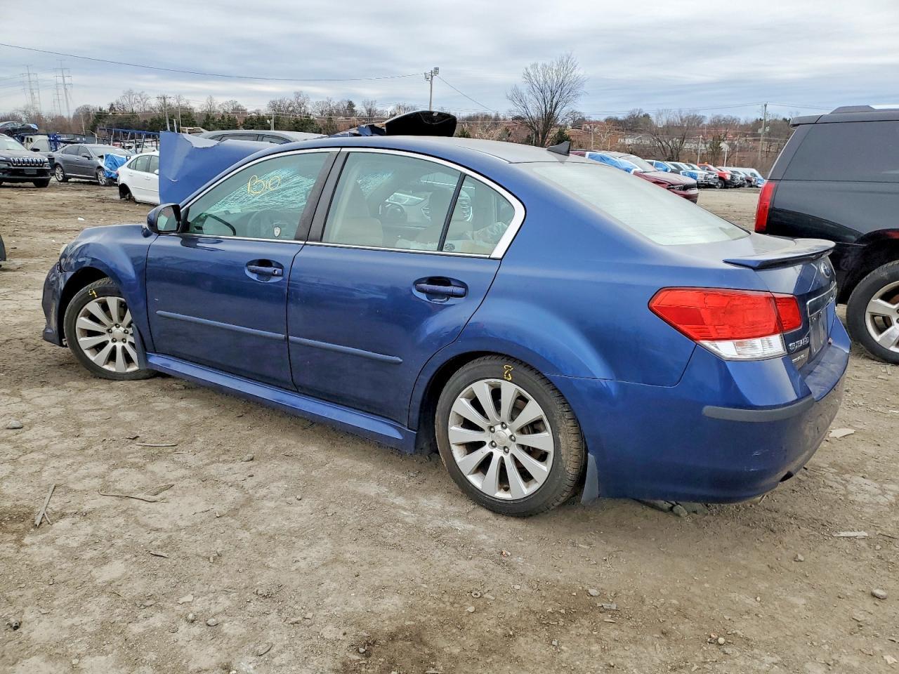 2011 Subaru Legacy 2.5I Limited - Фото 2