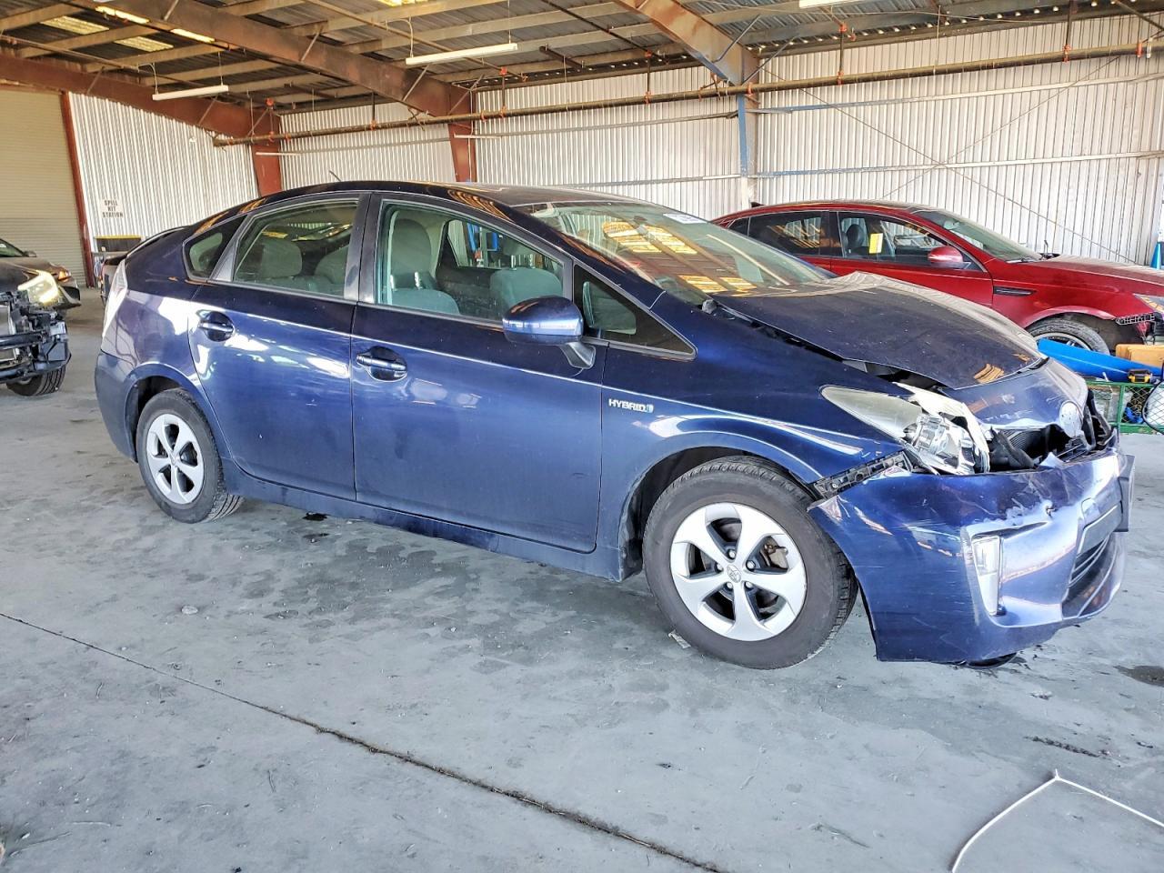2013 Toyota Prius - Фото 4