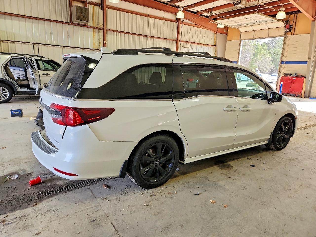 2023 Honda Odyssey Sport-L - Фото 3