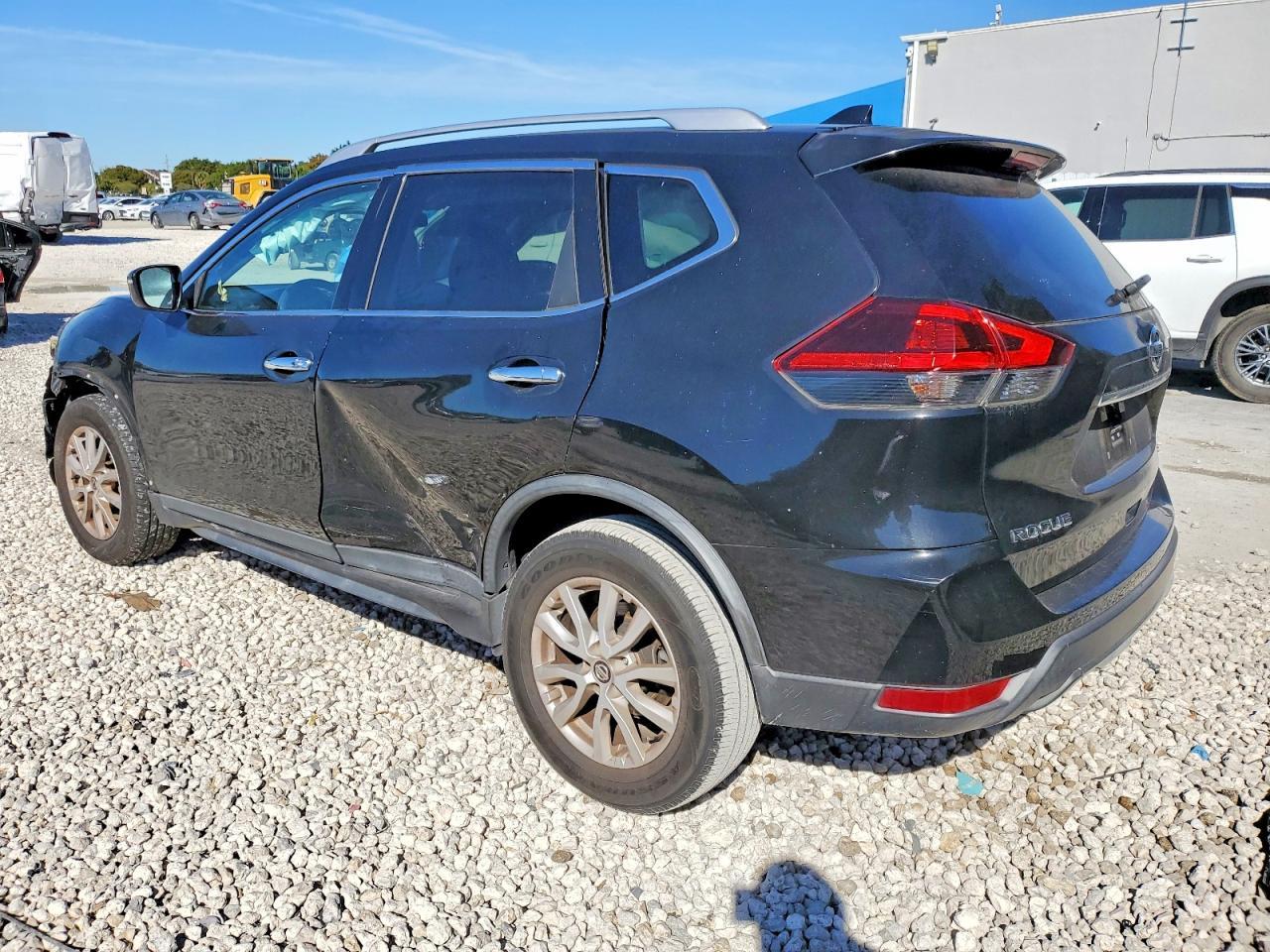 2018 Nissan Rogue S - Image 2