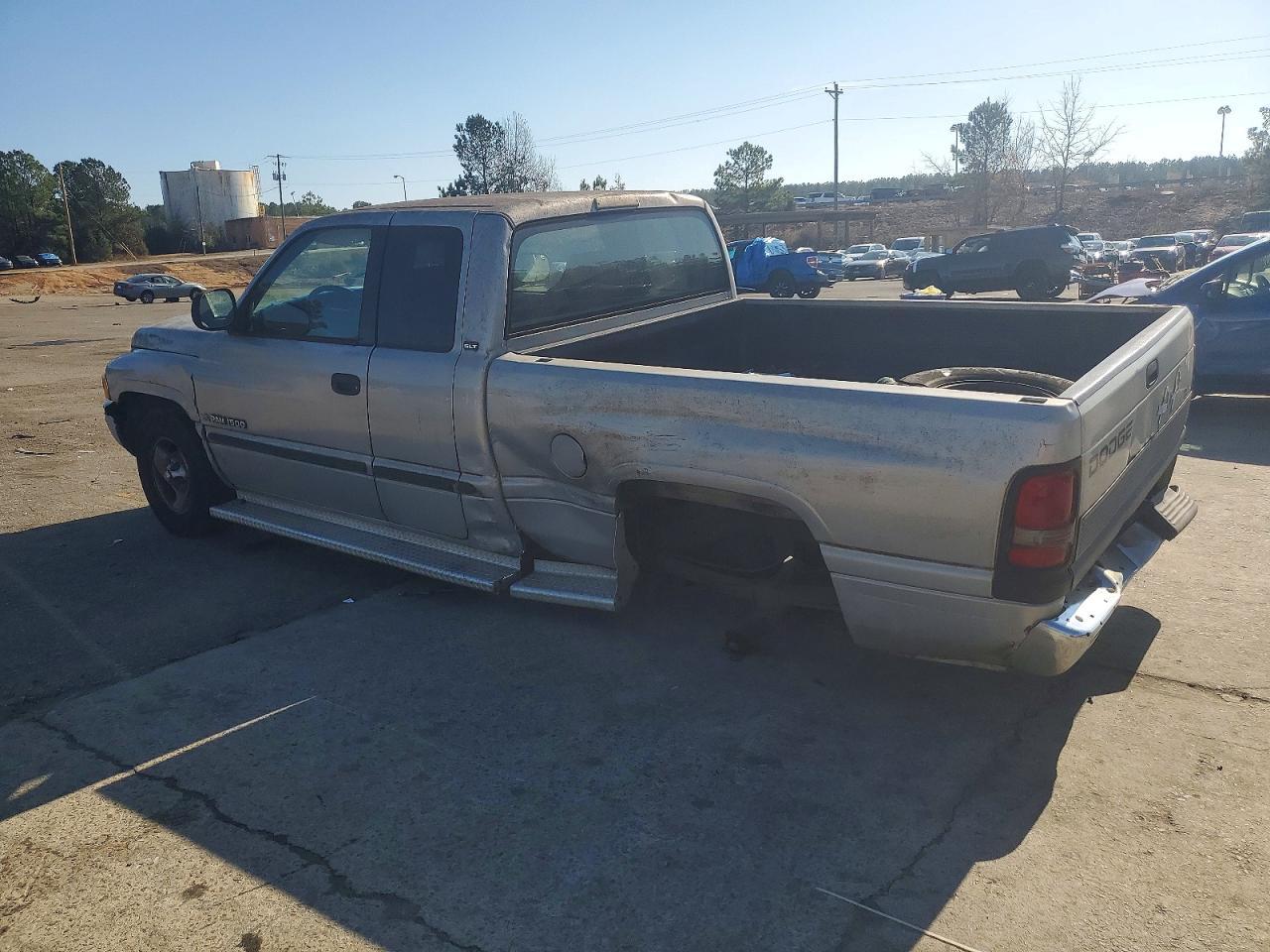 2001 Dodge Ram 1500 - Фото 2