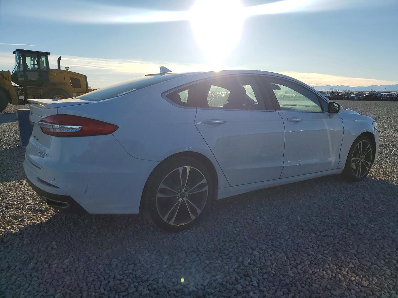 2020 Ford Fushion - Фото 3