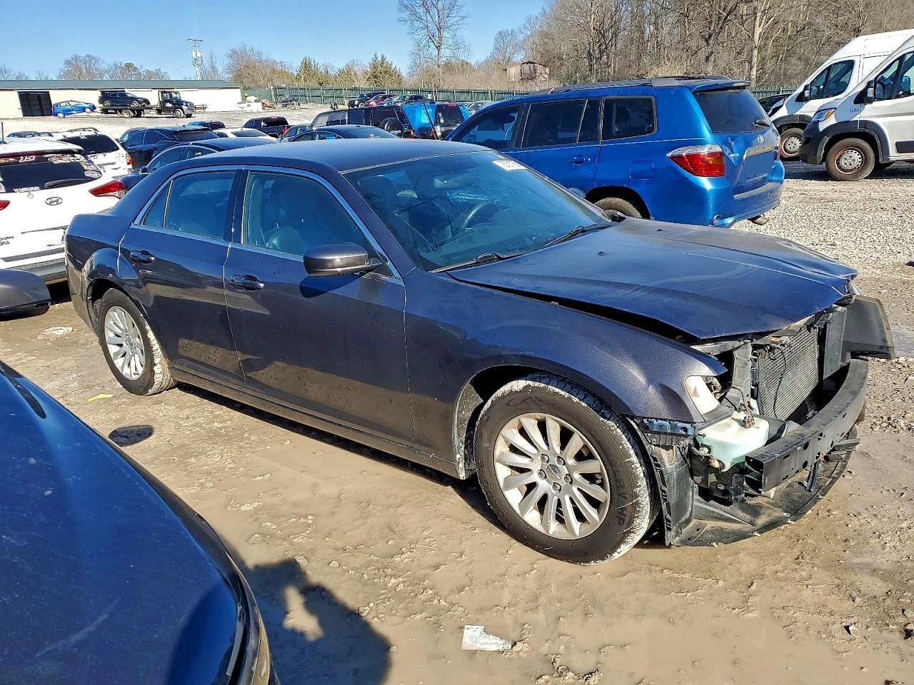 2013 Chrysler 300 - Image 4