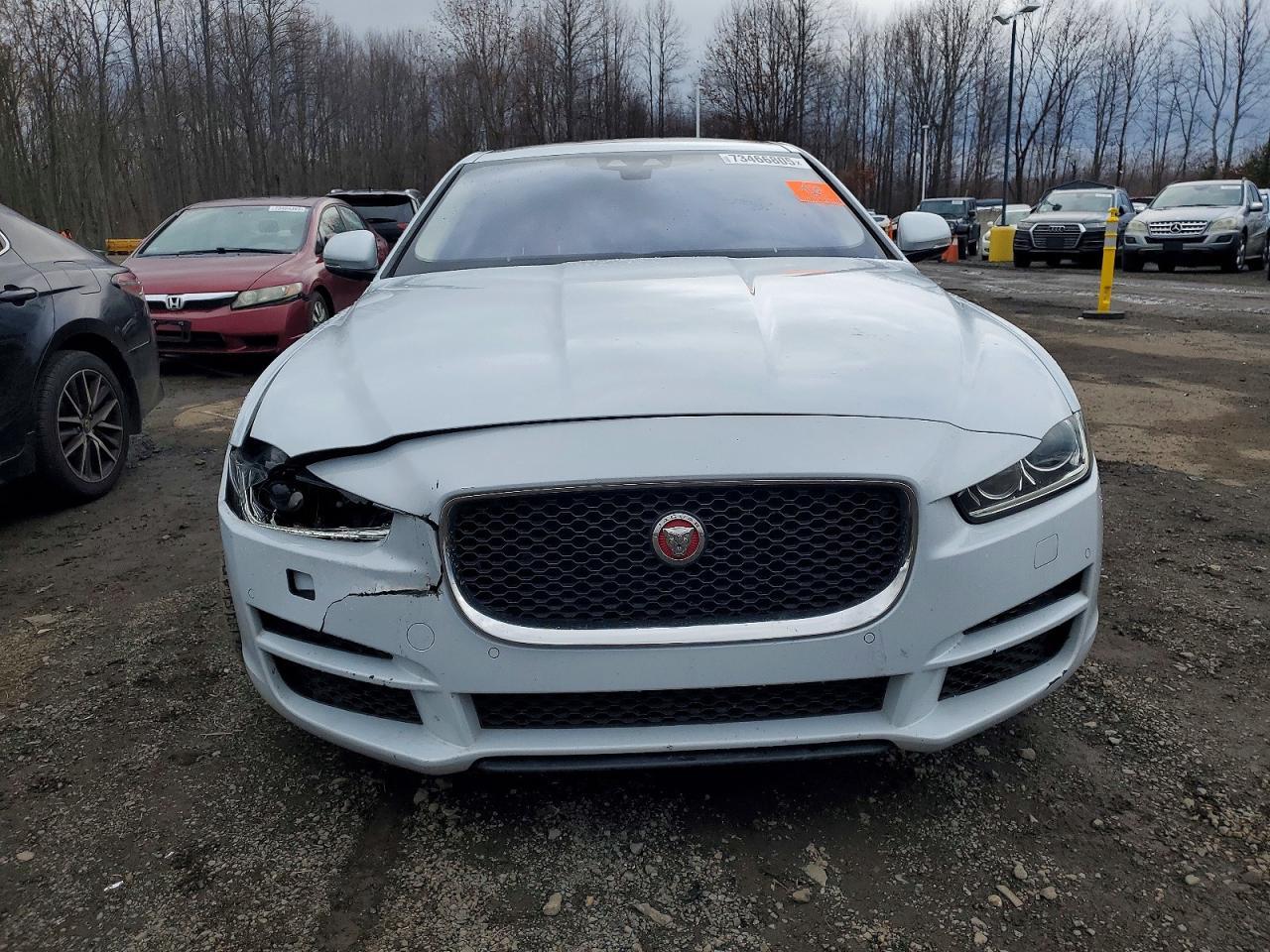 2018 Jaguar Xe Portfolio Le - Фото 5