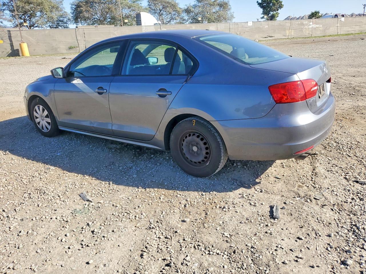 2014 Volkswagen Jetta Base - Фото 2