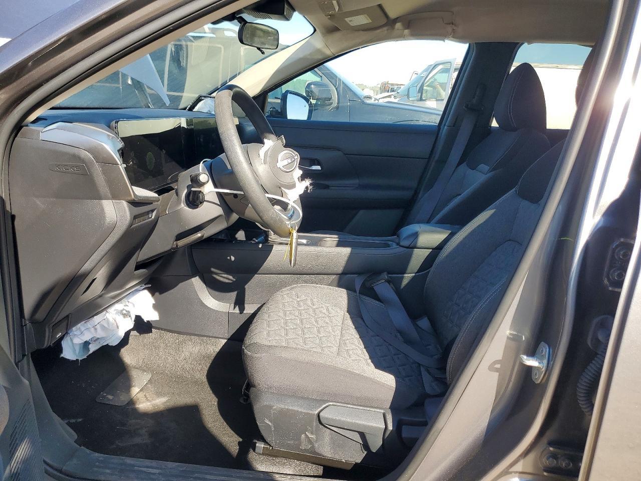 2025 Nissan Kicks Sv - Image 7