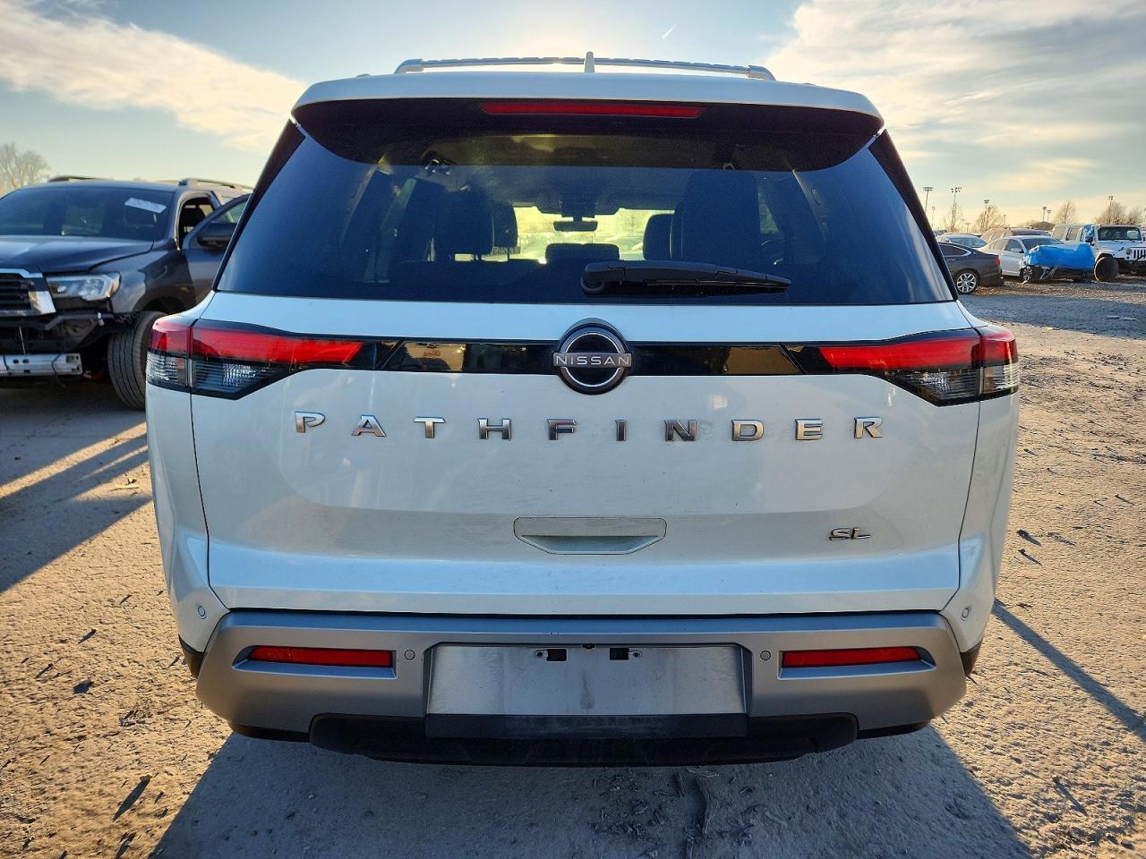2023 Nissan Pathfinder Sl - Image 6