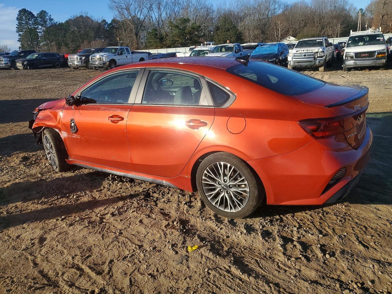 2023 Kia Forte Gt Line - Фото 2