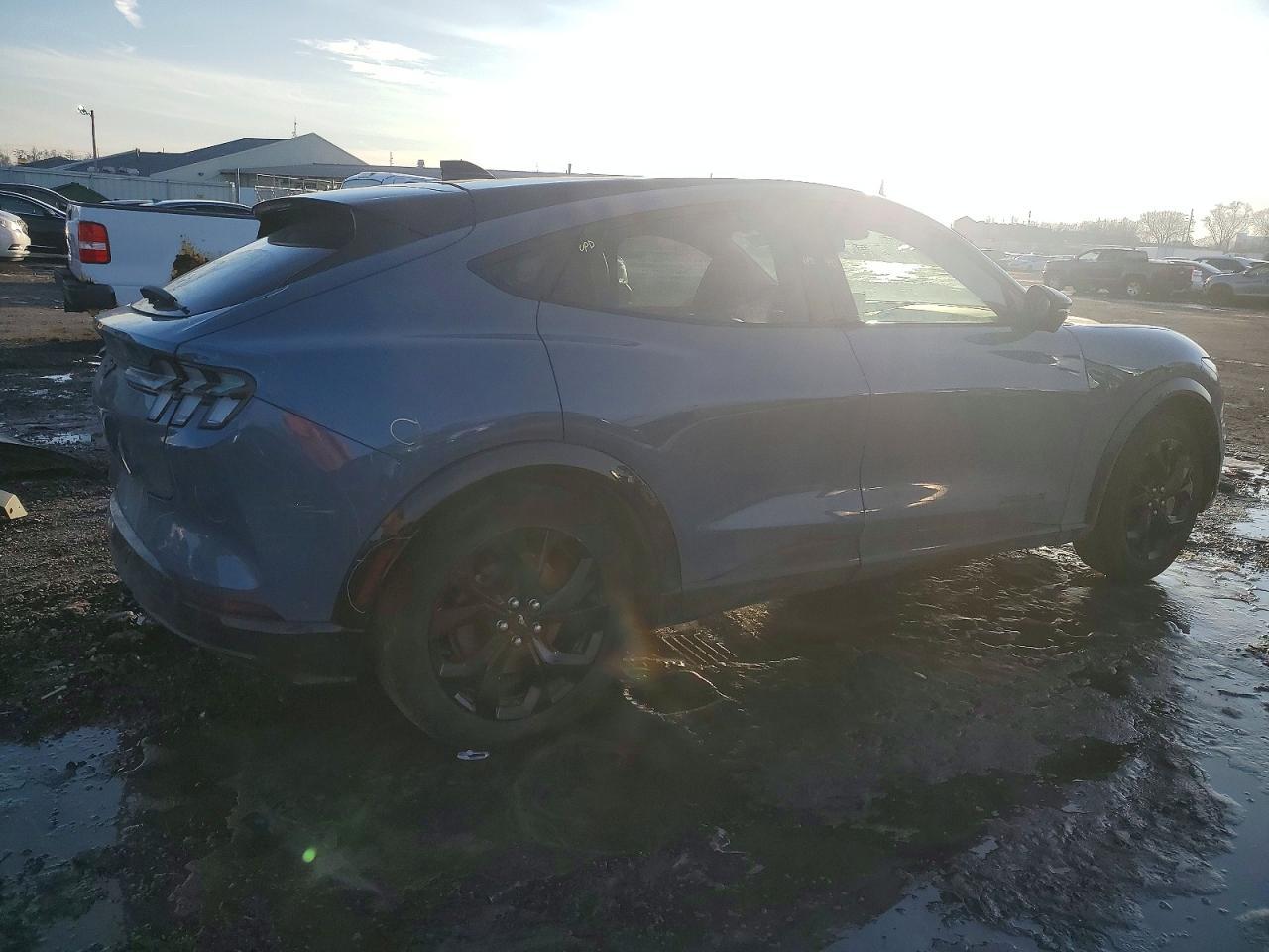2023 Ford Mustang Mach-E Premium - Image 3