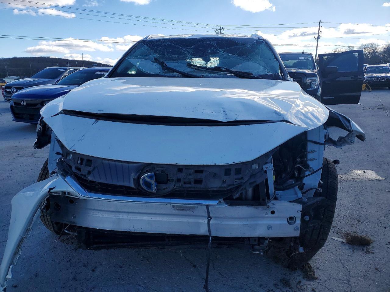 2021 Toyota Venza Le - Image 5