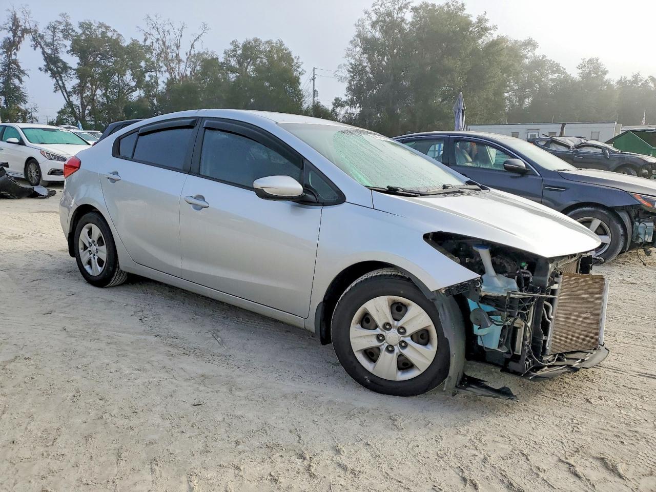 2016 Kia Forte Lx - Image 4
