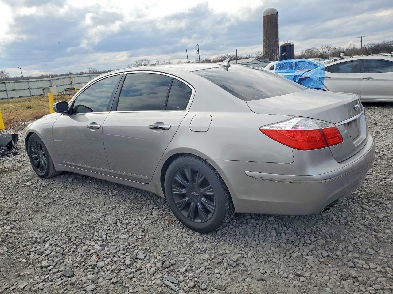 2009 Hyundai Genesis 3.8L - Image 2