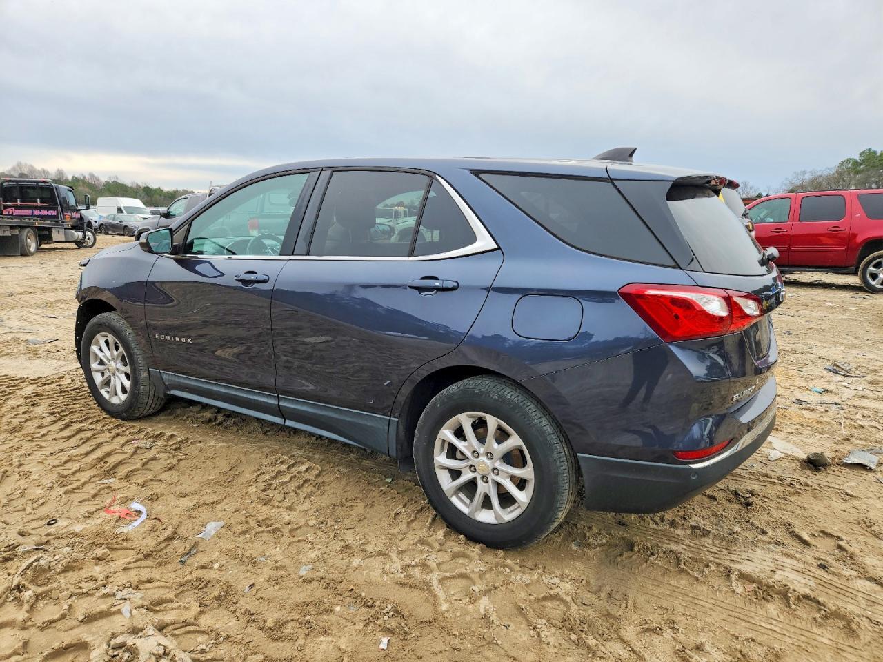 2018 Chevrolet Equinox Lt - Image 2