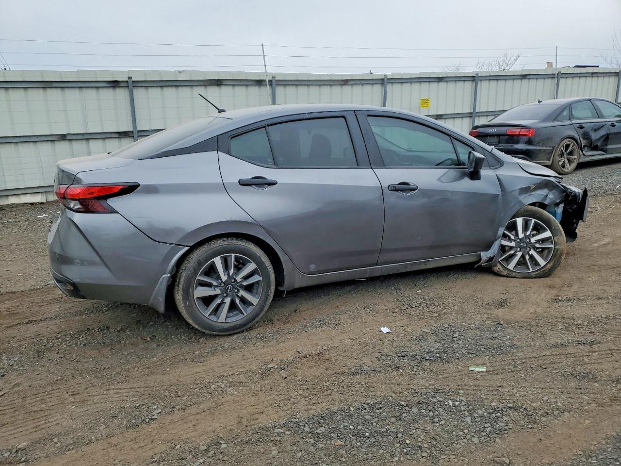 2024 Nissan Versa S - Фото 3