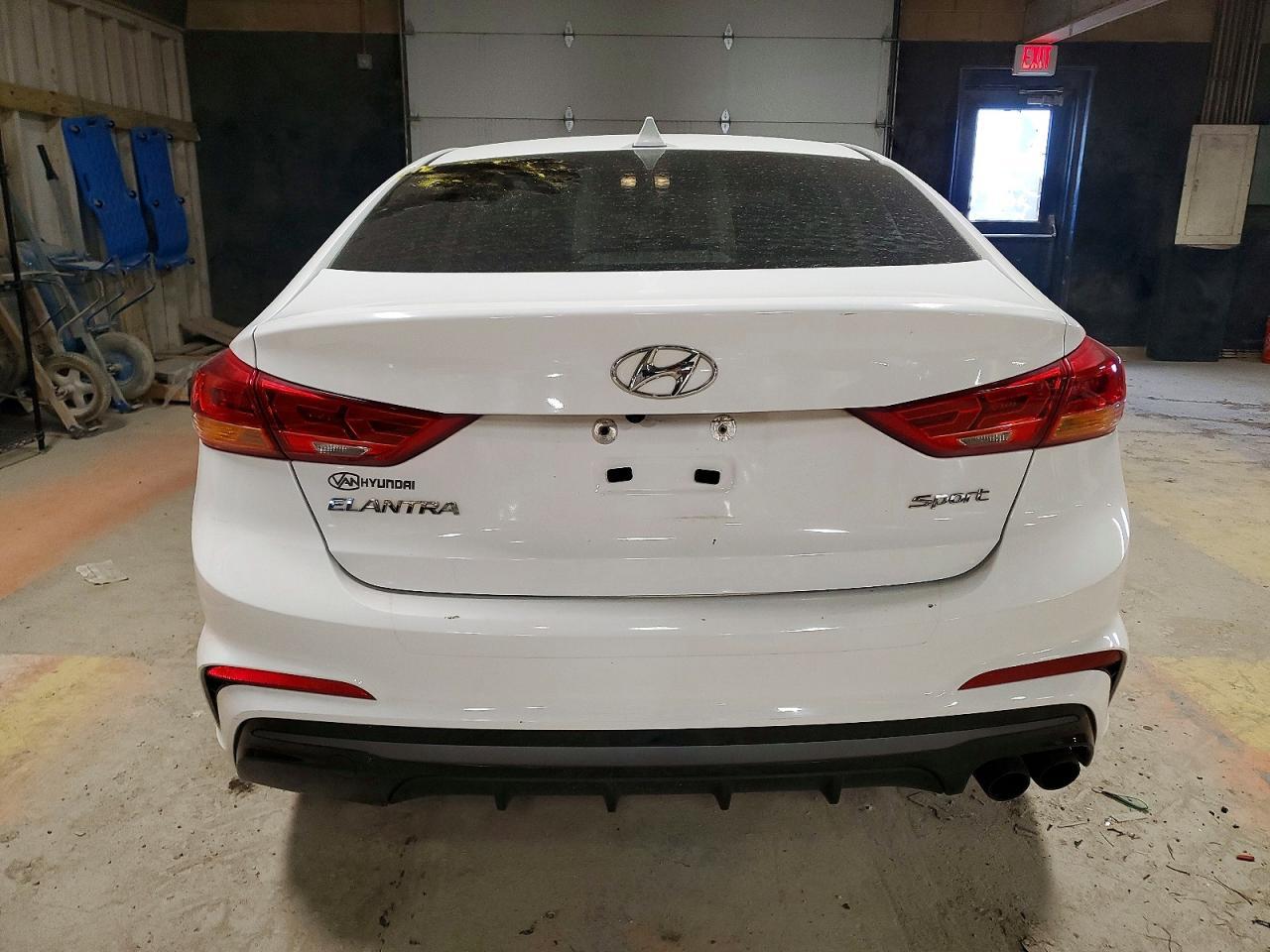 2017 Hyundai Elantra Sport - Image 6