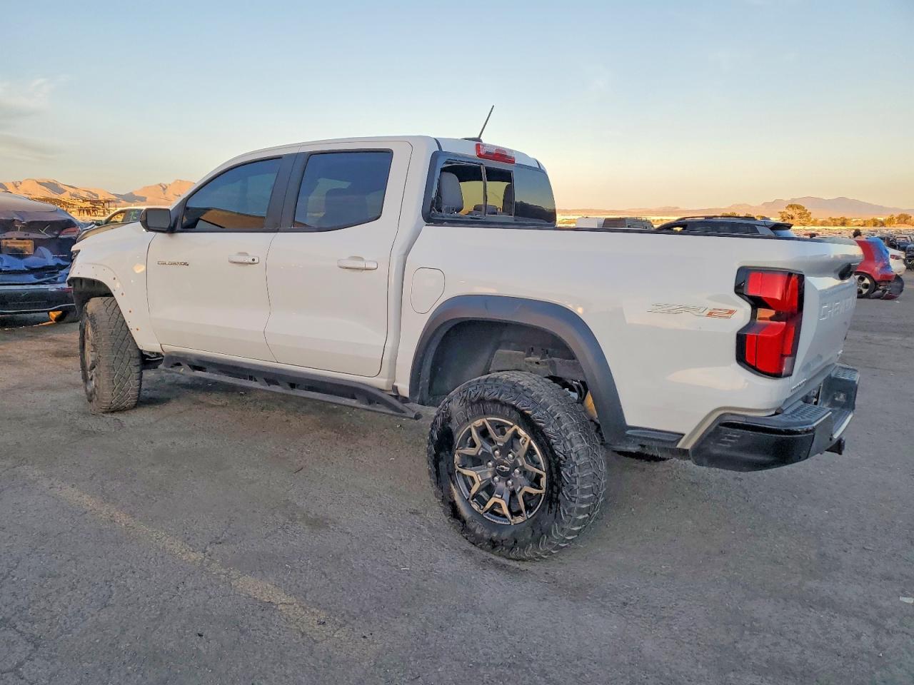 2024 Chevrolet Colorado Zr2 - Image 2