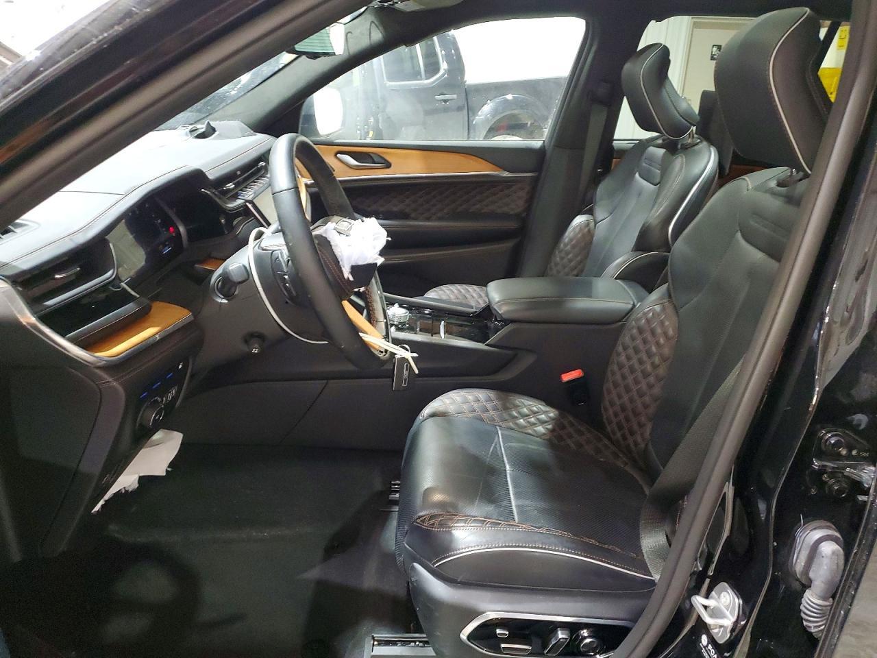 2023 Jeep Grand Cherokee Summit 4Xe - Фото 7