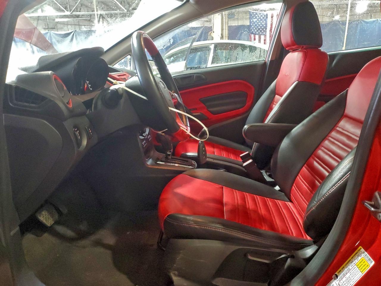 2013 Ford Fiesta Titanium - Фото 7