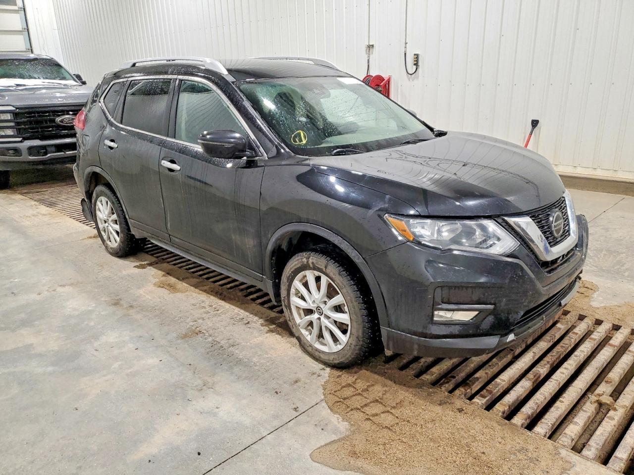 2019 Nissan Rogue S - Image 4