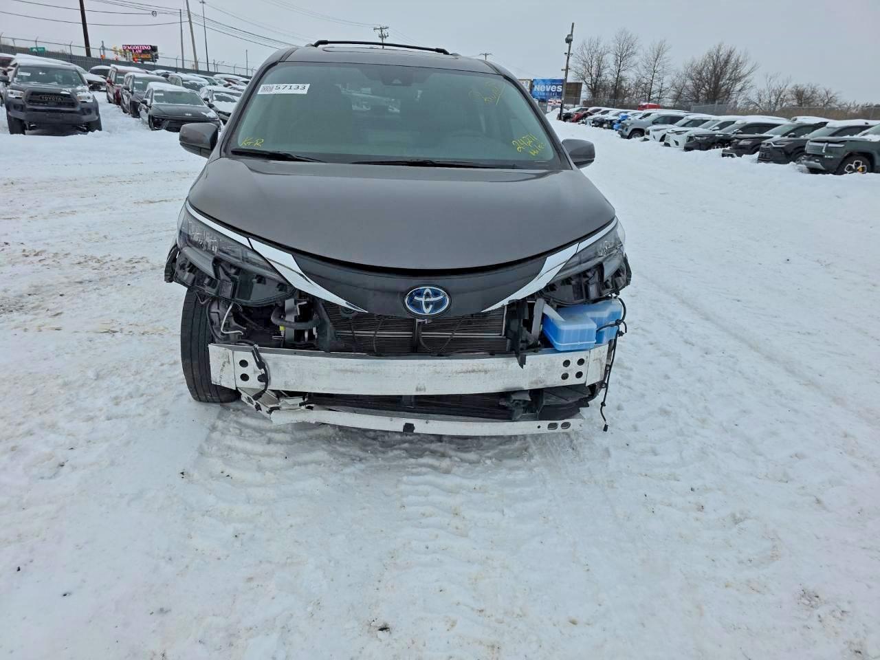 2024 Toyota Sienna Xle - Фото 5